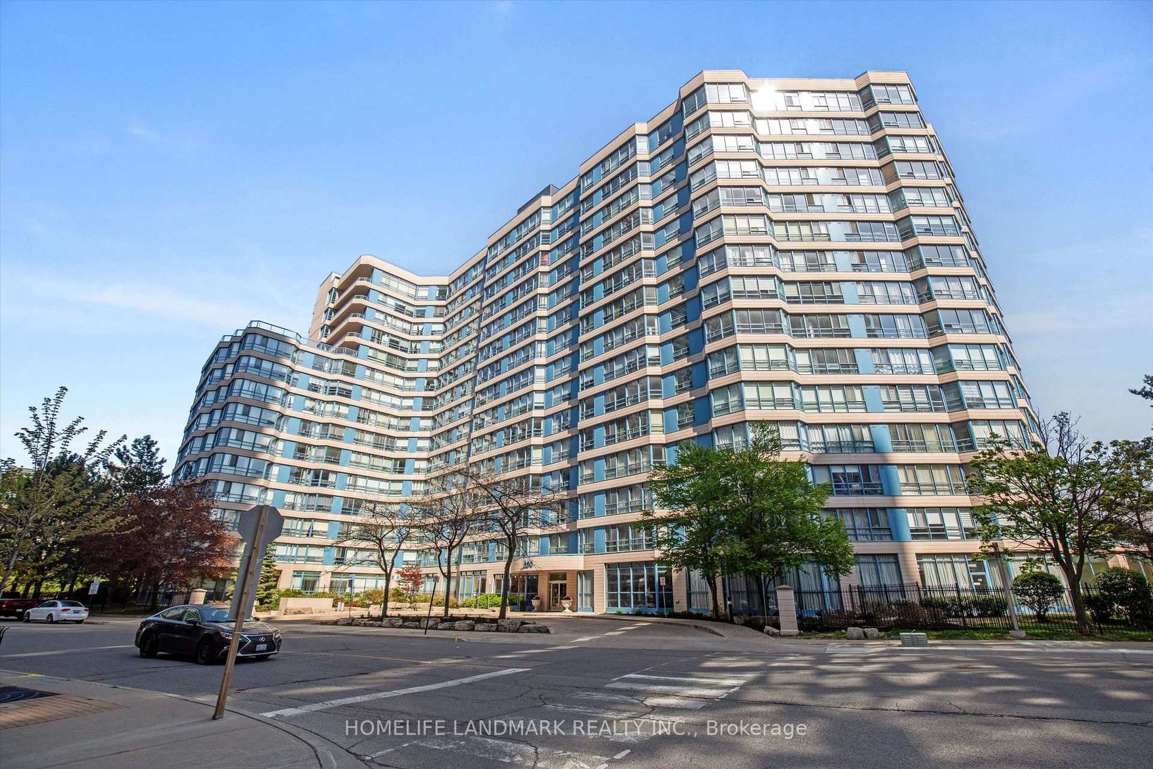 704 - 250 Webb Drive, City Centre, Mississauga 