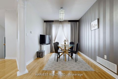 Photo 9 at 34 Ulson Drive, Oak Ridges, Richmond Hill