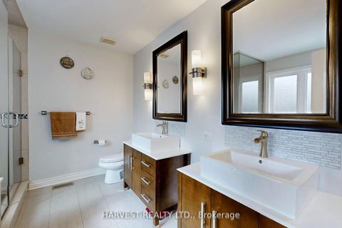 Photo 19 at 34 Ulson Drive, Oak Ridges, Richmond Hill Photo 19 at 34 Ulson Drive, Oak Ridges, Richmond Hill