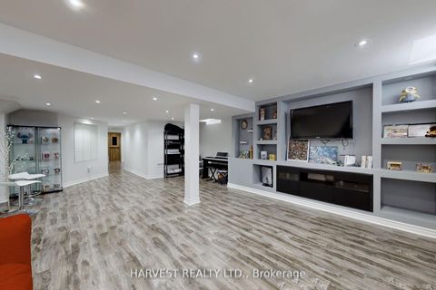 Photo 30 at 34 Ulson Drive, Oak Ridges, Richmond Hill Photo 30 at 34 Ulson Drive, Oak Ridges, Richmond Hill