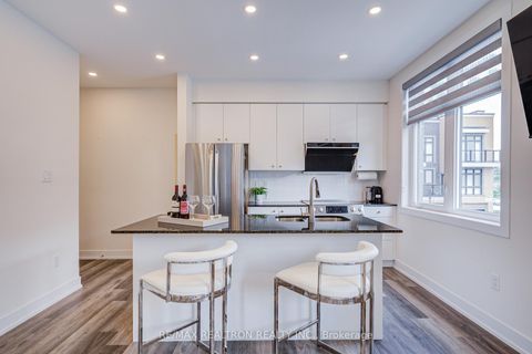 Photo 8 at 18 - 6 Sayers Lane, Oak Ridges, Richmond Hill