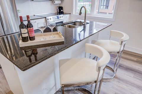 Photo 10 at 18 - 6 Sayers Lane, Oak Ridges, Richmond Hill