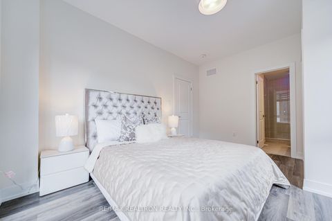 Photo 17 at 18 - 6 Sayers Lane, Oak Ridges, Richmond Hill
