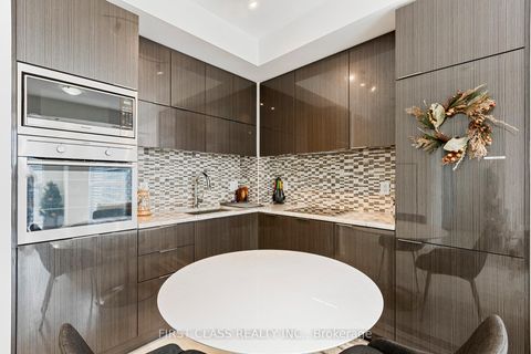 Photo 4 at 2408 - 318 Richmond Street, Waterfront Communities C1, Toronto