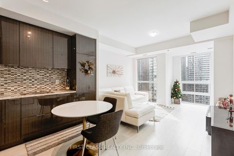 Photo 5 at 2408 - 318 Richmond Street, Waterfront Communities C1, Toronto