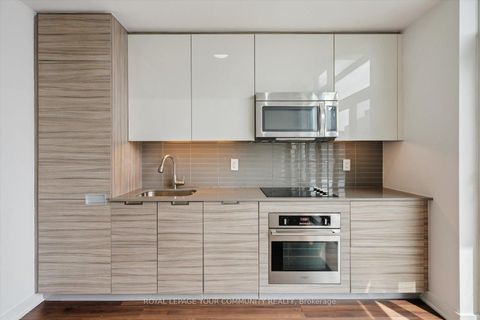 Photo 10 at 1902 - 210 Simcoe Street, Chinatown, Toronto