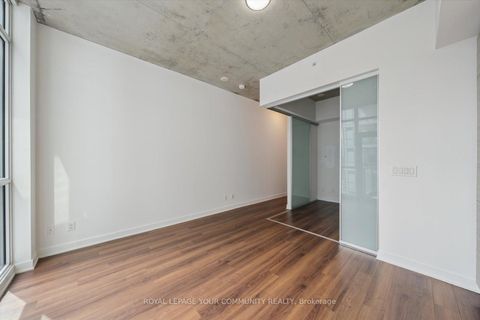Photo 11 at 1902 - 210 Simcoe Street, Chinatown, Toronto