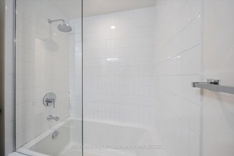 Photo 17 at 1902 - 210 Simcoe Street, Chinatown, Toronto
