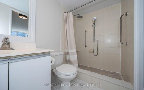 Photo 31 at 709 - 91 Townsgate Drive, Yorkhill, Vaughan