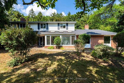 Photo 2 at 145 Wolfdale Avenue, SW Southwest, Oakville
