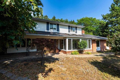 Photo 4 at 145 Wolfdale Avenue, SW Southwest, Oakville