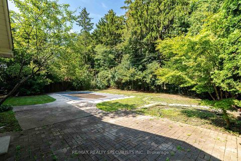 Photo 32 at 145 Wolfdale Avenue, SW Southwest, Oakville