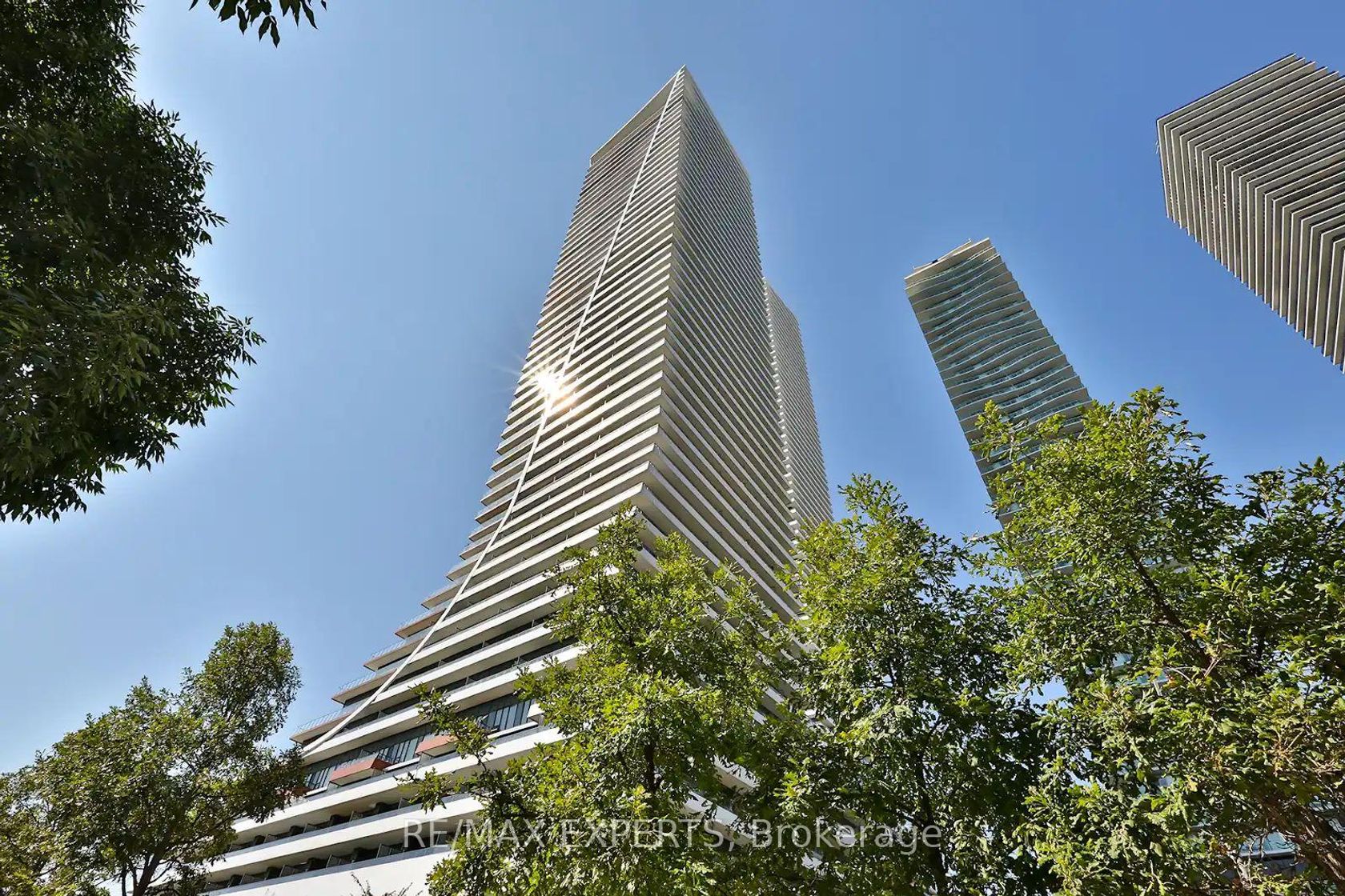 3703 - 20 Shore Breeze Drive, Mimico, Toronto by Loree Meneguzzi Real Estate 3703 - 20 Shore Breeze Drive, Mimico, Toronto