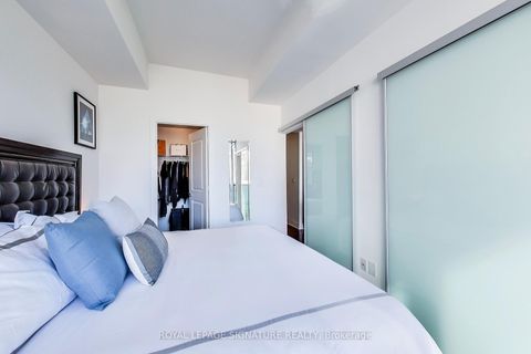 Photo 11 at 1104 - 8 The Esplanade, Waterfront Communities C8, Toronto Photo 11 at 1104 - 8 The Esplanade, Waterfront Communities C8, Toronto