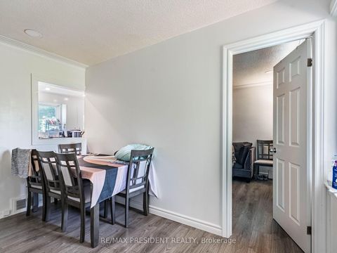 Photo 11 at 135 Kitchener Road, West Hill, Toronto
