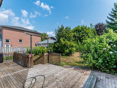 Photo 27 at 135 Kitchener Road, West Hill, Toronto