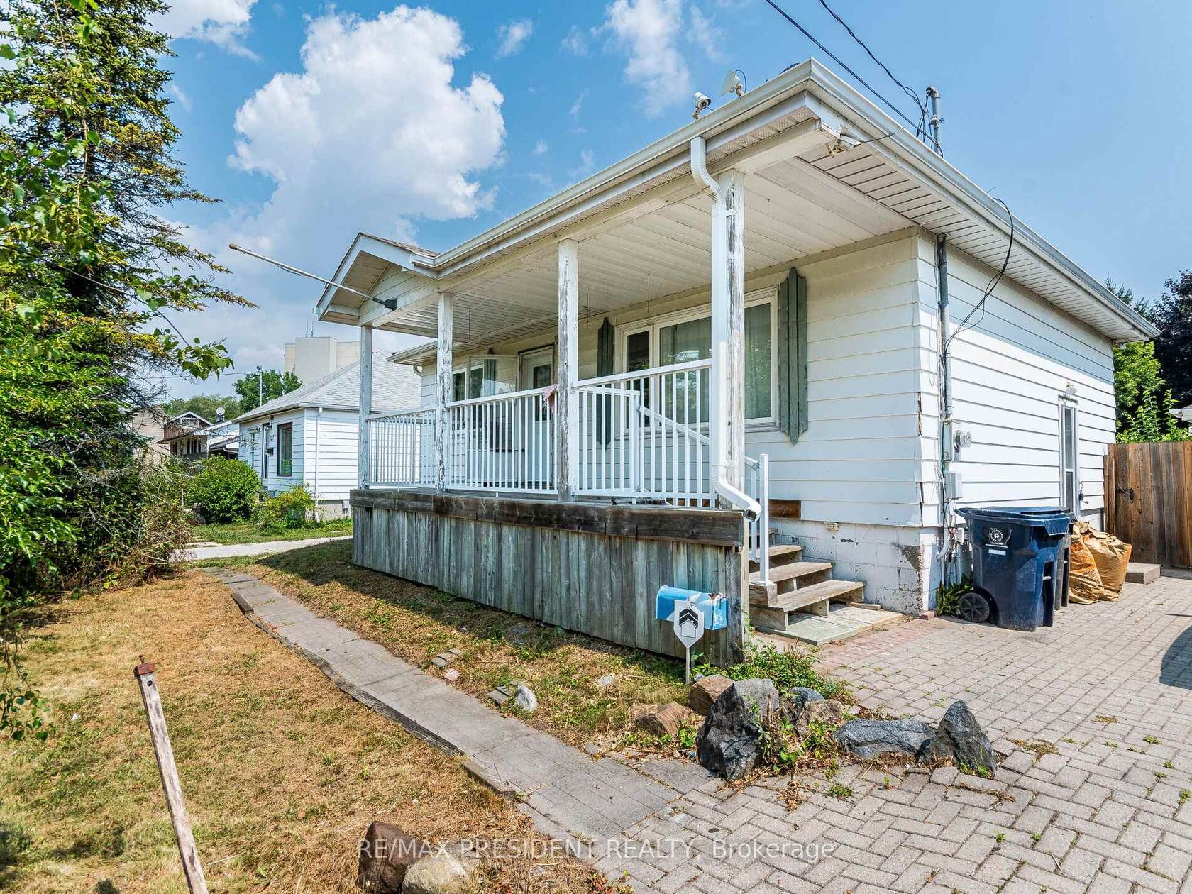 135 Kitchener Road, West Hill, Toronto 