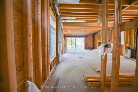 Photo 4 at 26 Rainbow Drive, West Woodbridge, Vaughan