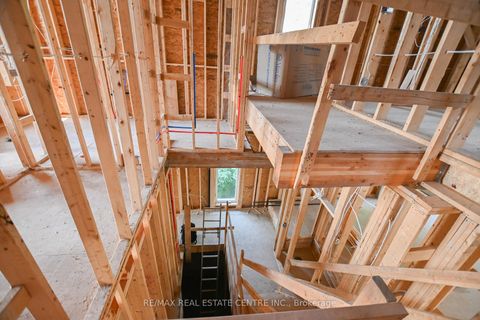Photo 10 at 26 Rainbow Drive, West Woodbridge, Vaughan