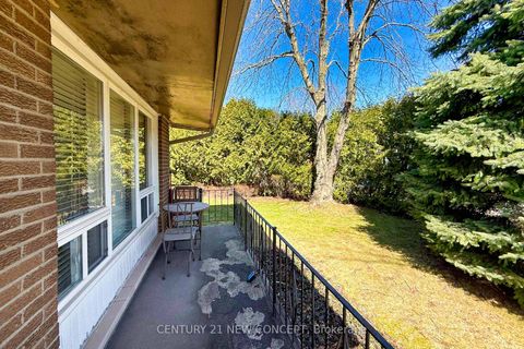 Photo 3 at 214 Vance Drive, BR Bronte, Oakville