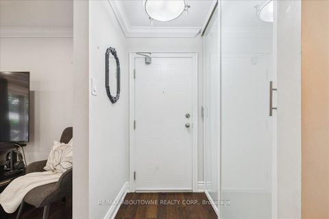 Photo 2 at 313 - 1500 Pilgrims Way, GA Glen Abbey, Oakville