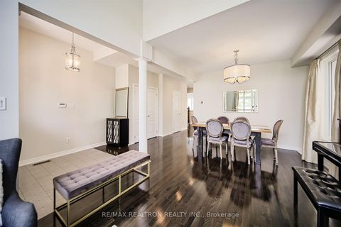 Photo 7 at 51 Steel Drive, Bayview Northeast, Aurora