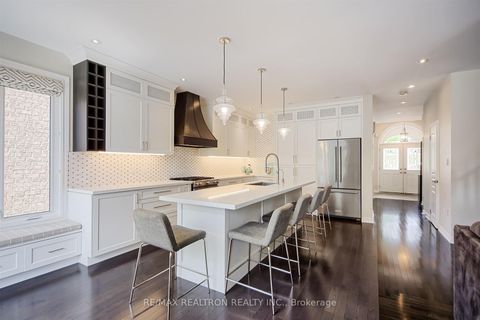 Photo 9 at 51 Steel Drive, Bayview Northeast, Aurora