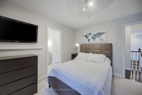 Photo 30 at 51 Steel Drive, Bayview Northeast, Aurora
