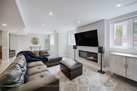 Photo 32 at 51 Steel Drive, Bayview Northeast, Aurora