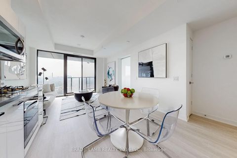 Photo 5 at 1501 - 195 McCaul Street, Chinatown, Toronto Photo 5 at 1501 - 195 McCaul Street, Chinatown, Toronto