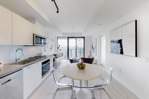 Photo 8 at 1501 - 195 McCaul Street, Chinatown, Toronto Photo 8 at 1501 - 195 McCaul Street, Chinatown, Toronto