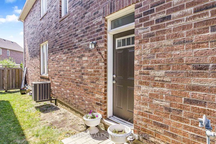 Photo 3 at 25 FRANCIS LUNDY Street, Fletcher's West, Brampton
