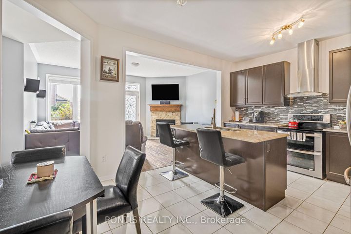 Photo 12 at 25 FRANCIS LUNDY Street, Fletcher's West, Brampton