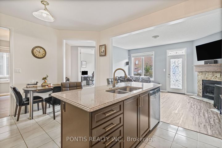 Photo 15 at 25 FRANCIS LUNDY Street, Fletcher's West, Brampton