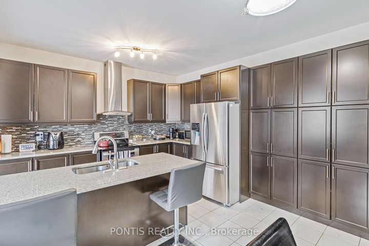 Photo 16 at 25 FRANCIS LUNDY Street, Fletcher's West, Brampton