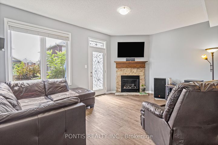 Photo 17 at 25 FRANCIS LUNDY Street, Fletcher's West, Brampton