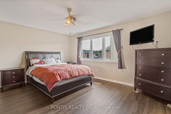 Photo 30 at 25 FRANCIS LUNDY Street, Fletcher's West, Brampton