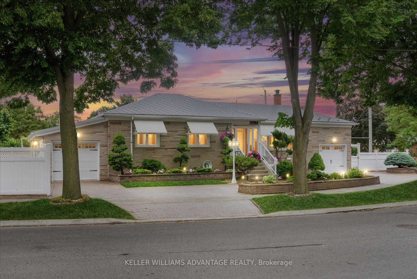 1 Montvale Drive, Cliffcrest, Toronto 