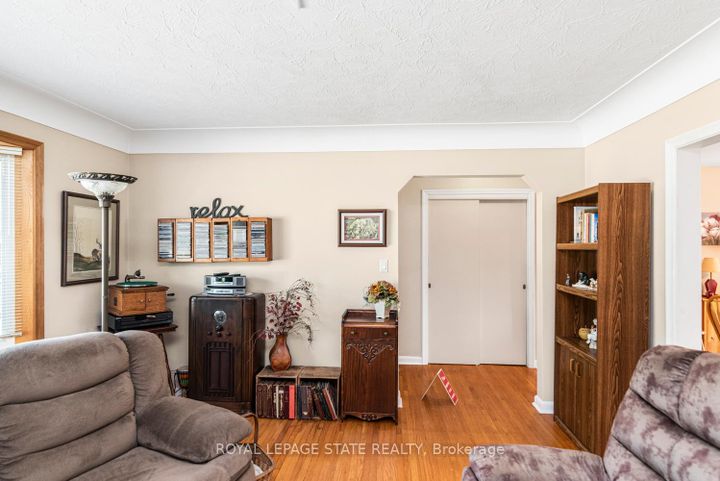 Photo 6 at 321 East 15th Street, Hill Park, Hamilton