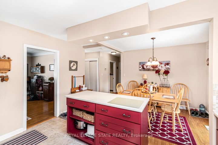 Photo 10 at 321 East 15th Street, Hill Park, Hamilton