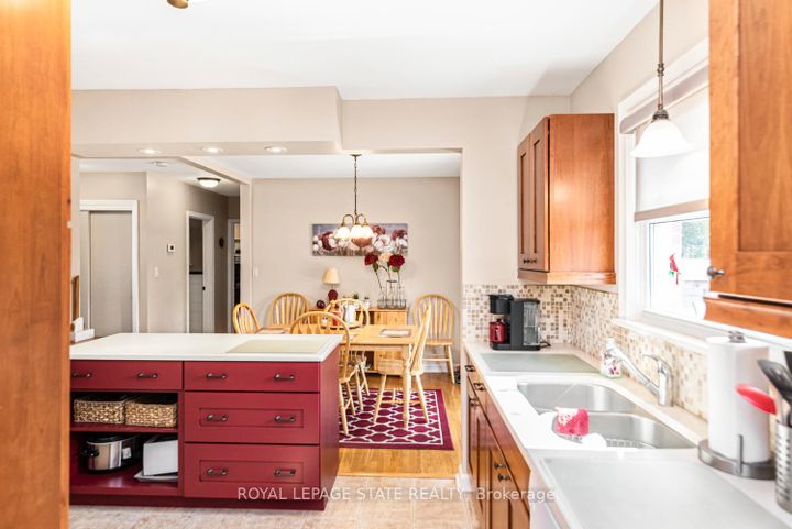 Photo 11 at 321 East 15th Street, Hill Park, Hamilton