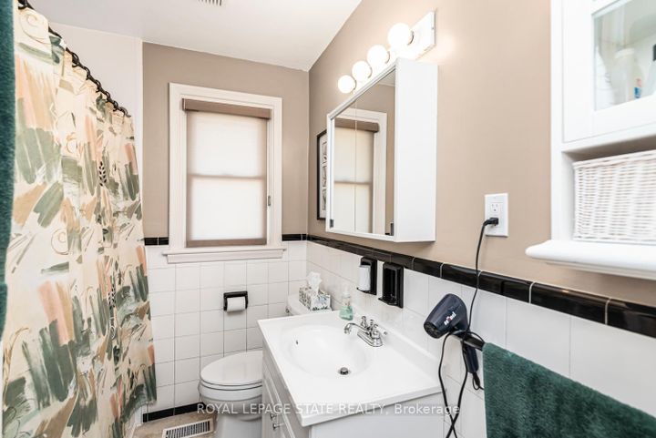 Photo 19 at 321 East 15th Street, Hill Park, Hamilton