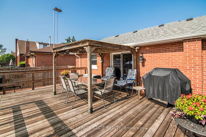 Photo 30 at 321 East 15th Street, Hill Park, Hamilton