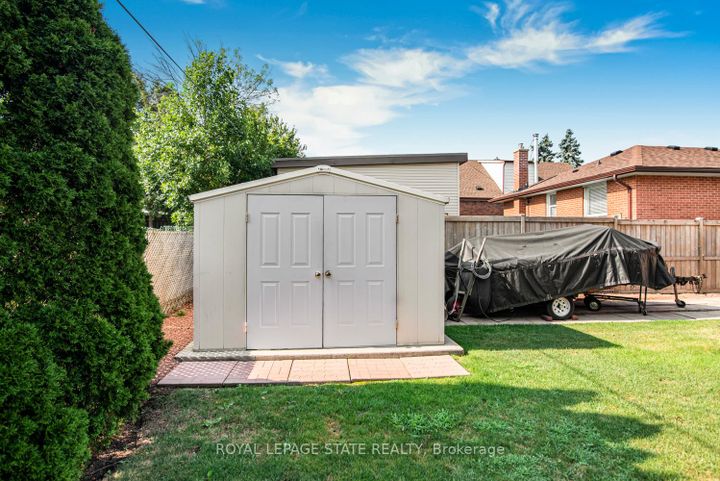 Photo 33 at 321 East 15th Street, Hill Park, Hamilton