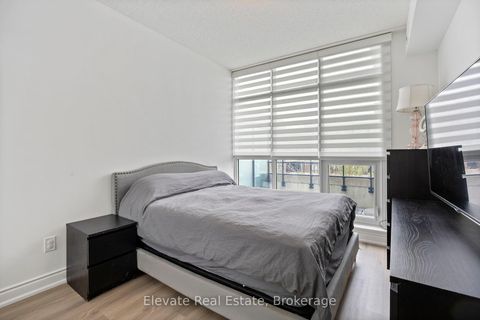 Photo 14 at 322 - 2396 Major Mackenzie Drive, Maple, Vaughan