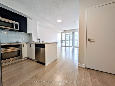Photo 3 at 1409 - 89 Dunfield Avenue, Mount Pleasant West, Toronto