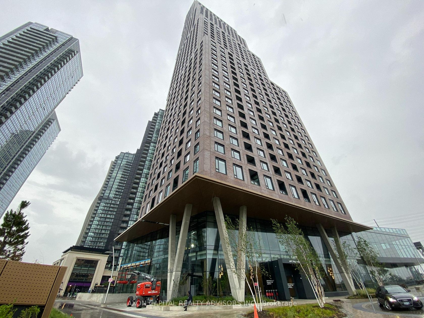 507 - 2920 Highway 7 Road, Concord, Vaughan 