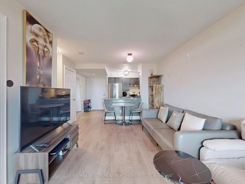 Photo 8 at 910 - 15 Greenview Avenue, Newtonbrook West, Toronto