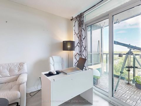 Photo 10 at 910 - 15 Greenview Avenue, Newtonbrook West, Toronto