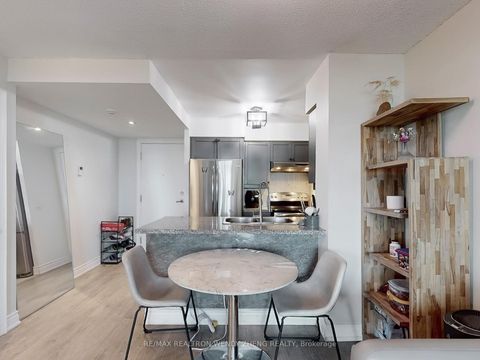 Photo 11 at 910 - 15 Greenview Avenue, Newtonbrook West, Toronto